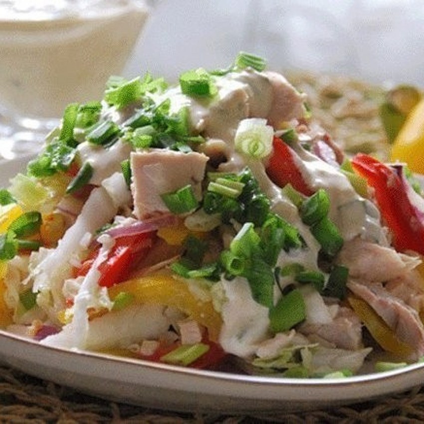 Салат с китайской капустой и курицей