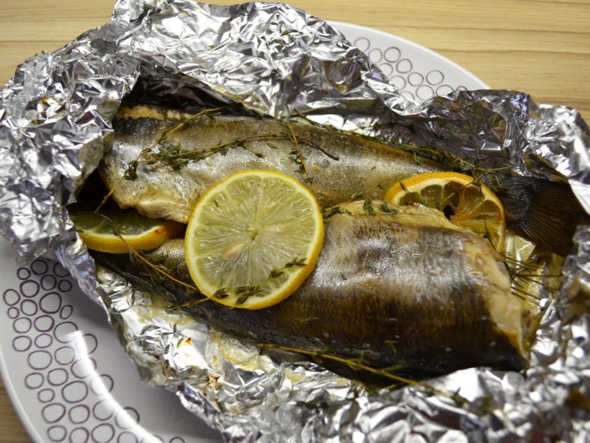 Мясо с овощами в фольге на углях