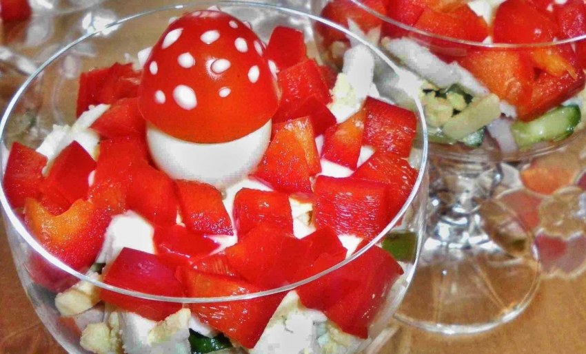 Салат с ветчиной и китайской капустой