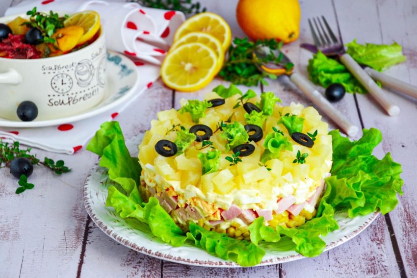 Теплый салат с тунцом