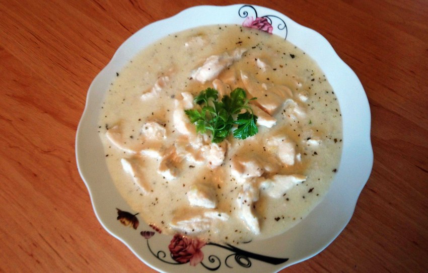 Жарим шампиньоны на сковороде с луком и помидорами