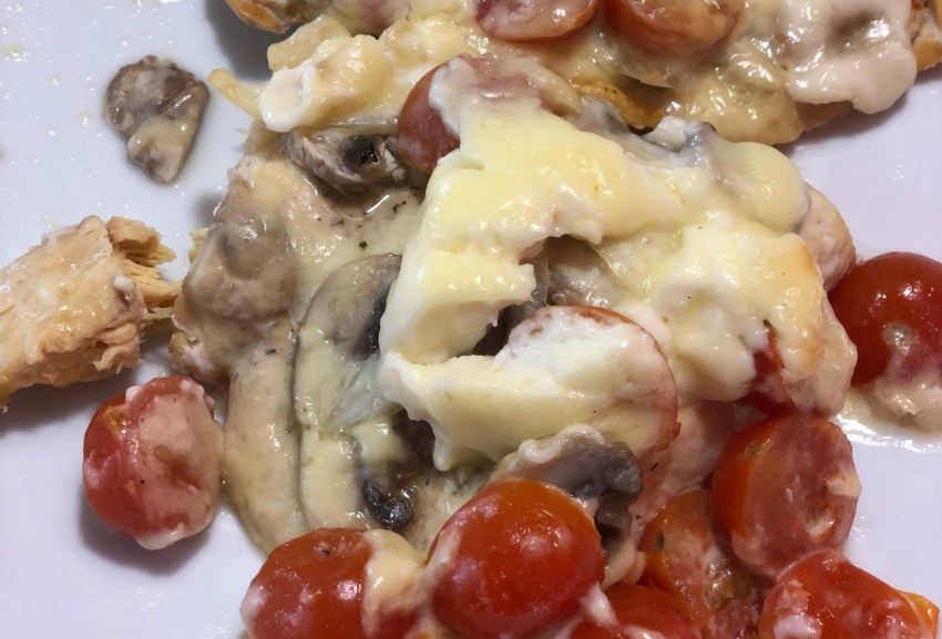 Куриная печень с грибами