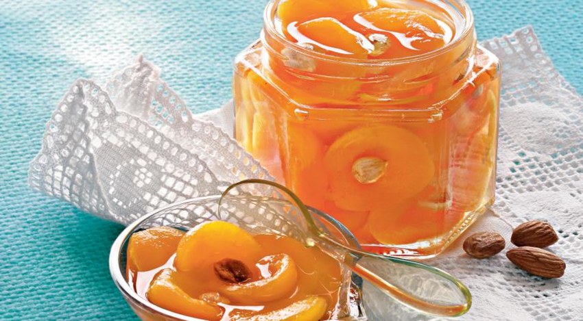 Абрикосовое варенье с косточками