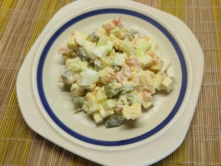 Салат с мариновыми грибами