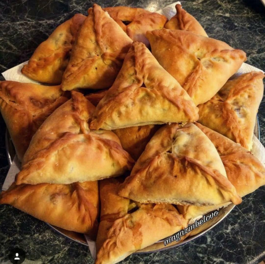Татарская выпечка эчпочмак