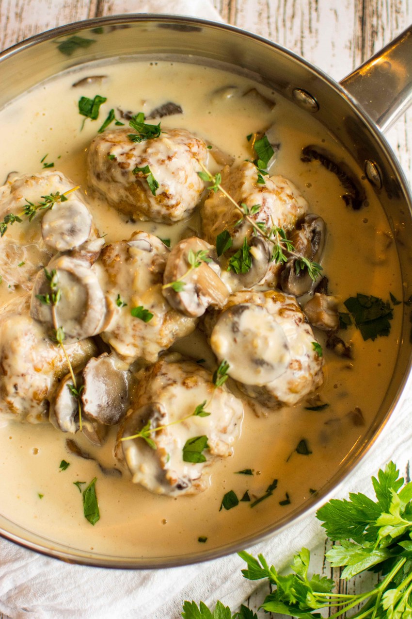 Курица с грибами в сливочном соусе