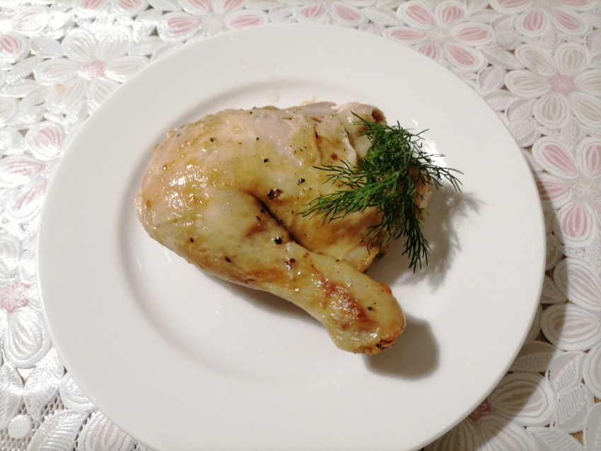 Тушеная куриная ножка