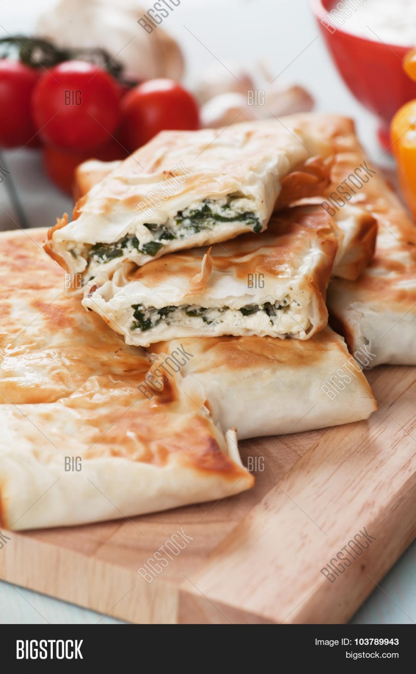 Борек с творогом и зеленью