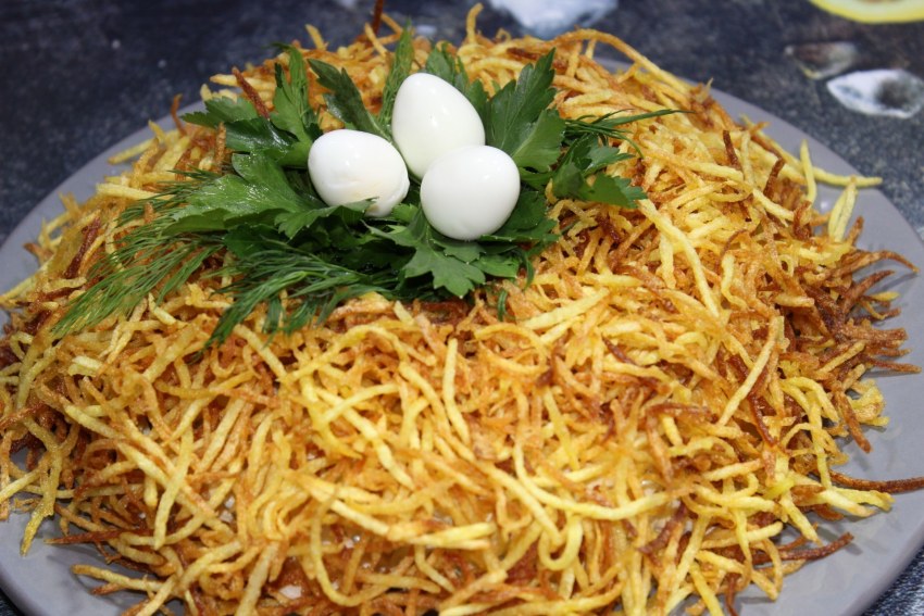 Салат глухариное гнездо классический
