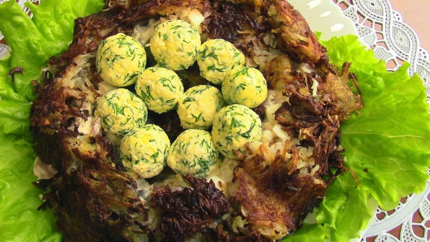 Салат Птичье гнездо с курицей
