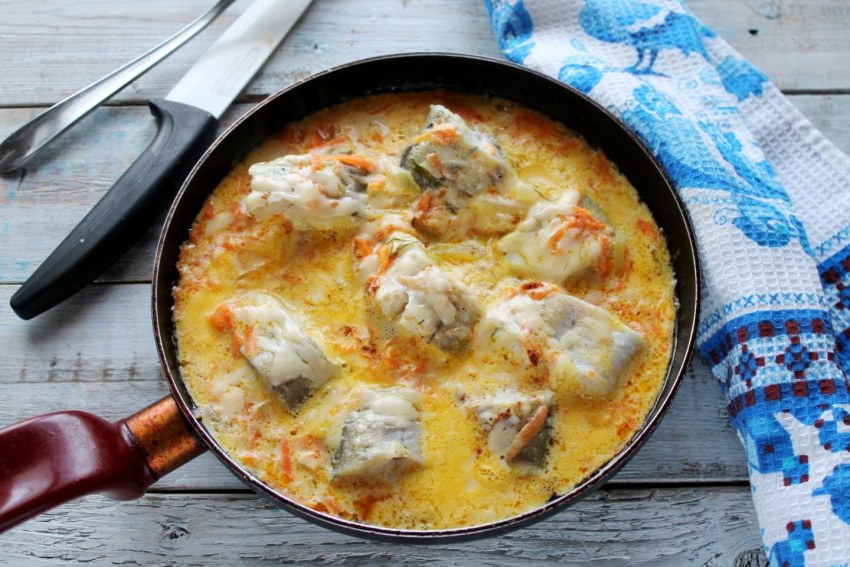 Минтай под маринадом из моркови и лука классический