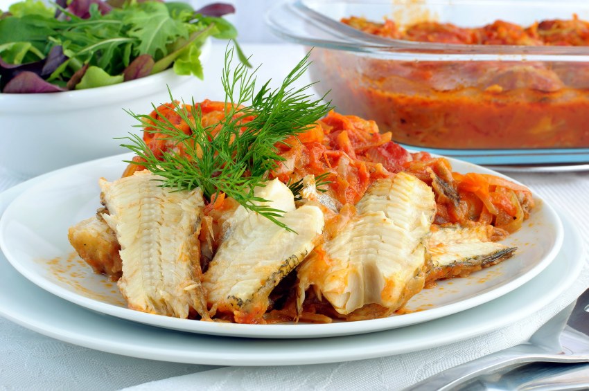 Рыба тушеная с овощами