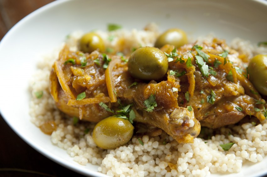 Курица с лимоном и оливками по мароккански