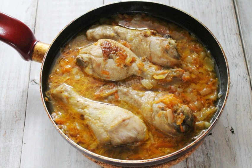 Тушеная курица