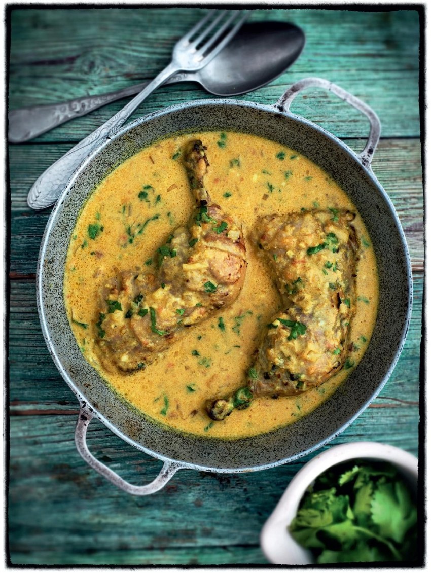 Индийский карри на кокосовом молоке с курицей
