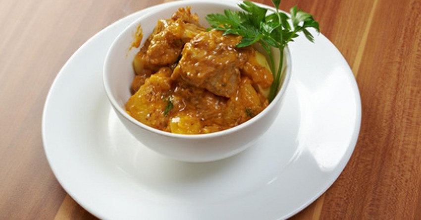 Гуляш из курицы в казане