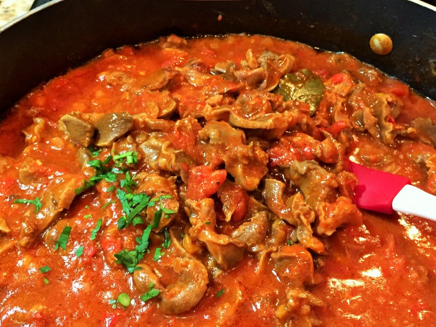 Куриные желудки с гарниром