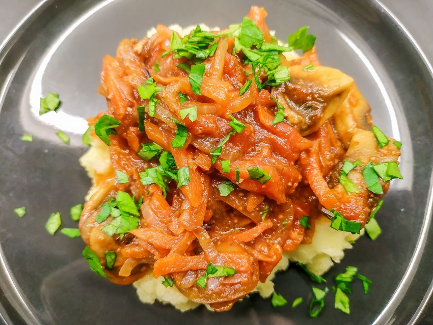 Шампиньоны с кинзой