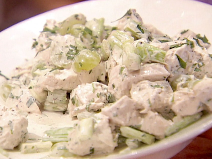 Салат с грудинкой куриной