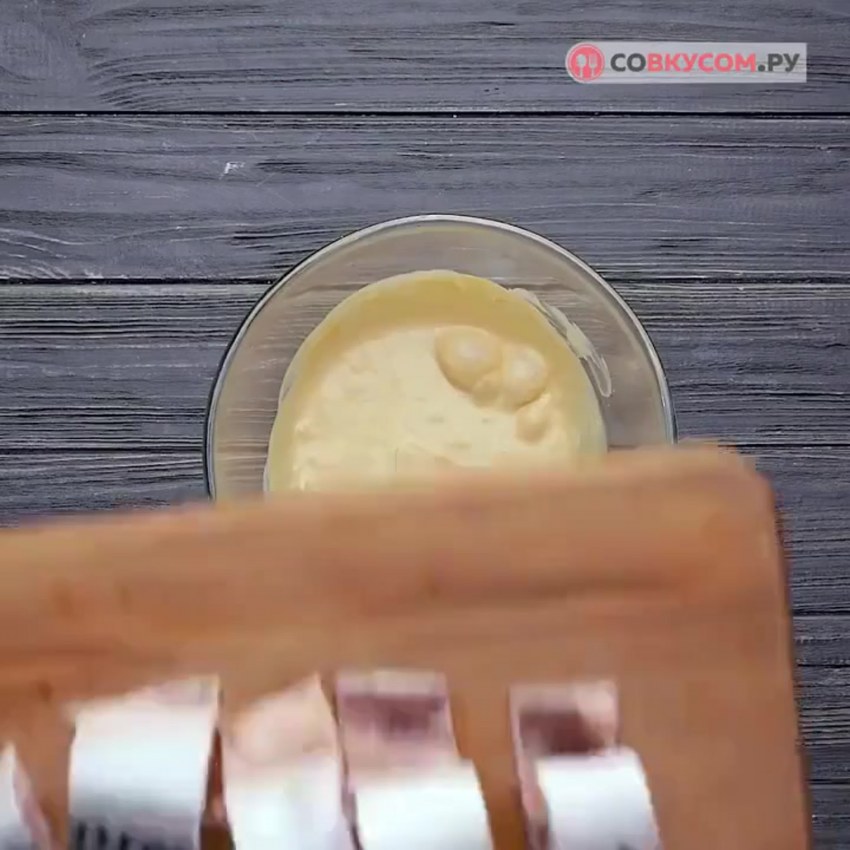 Скумбрия в духовке с лимоном и луком
