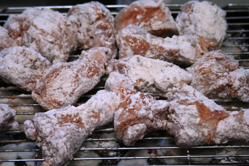 День жареной курицы