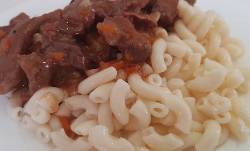 Макароны с мясом в соусе бешамель