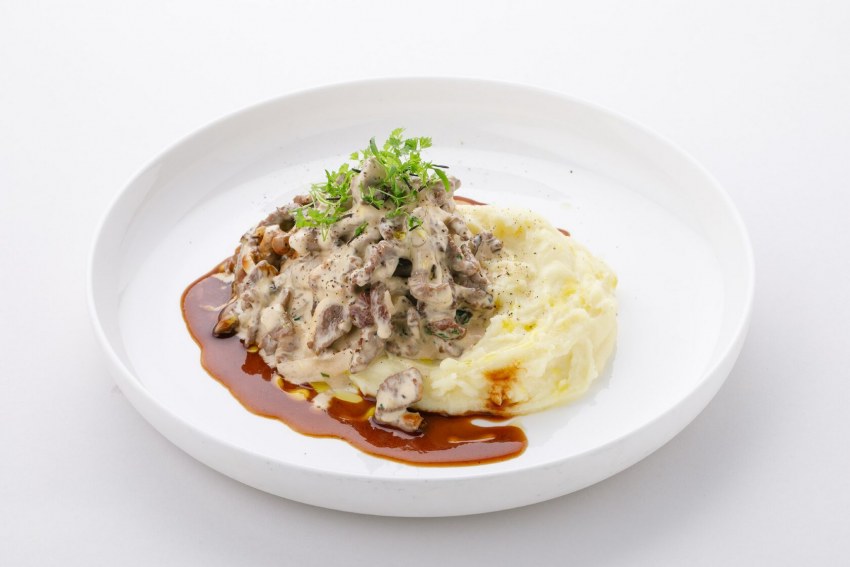 Макароны по-флотски с тушенкой