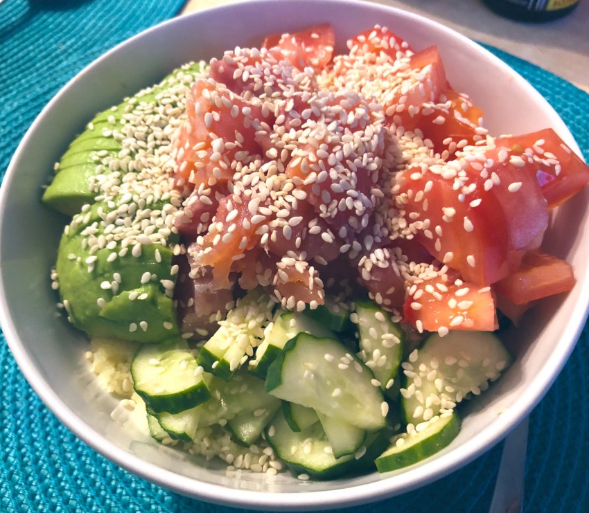 Салат с рисом и авокадо