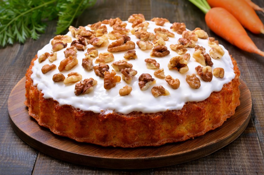 Морковный пирог с грецкими орехами