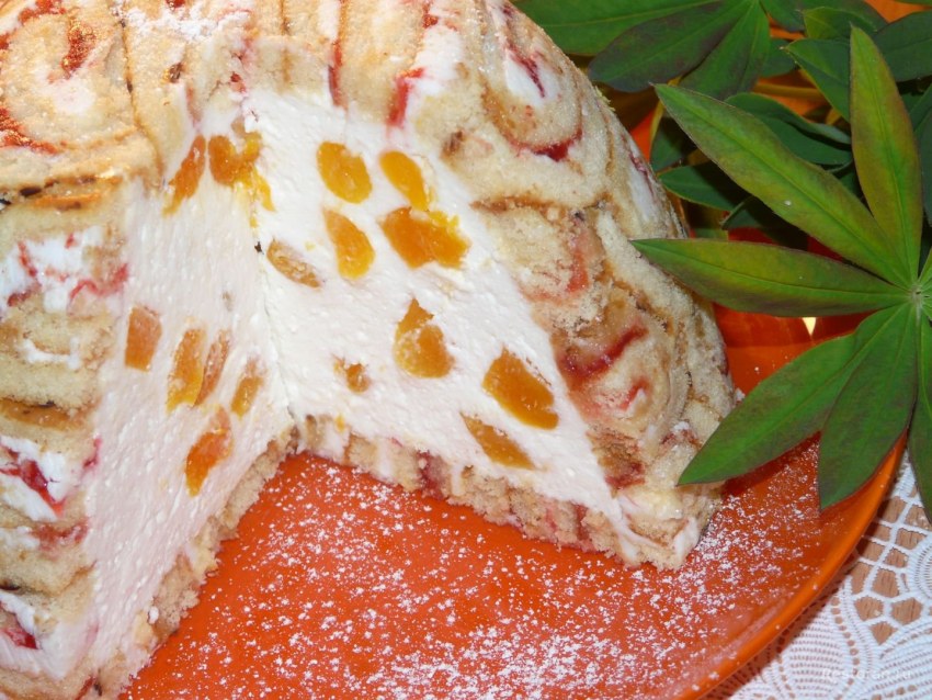 Рулет с творогом и курагой