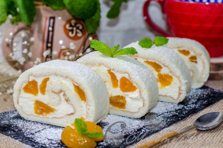 Меренговый рулет с мандаринами