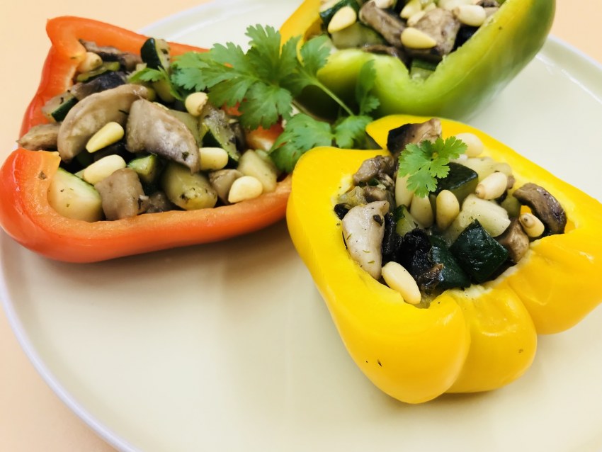 Перцы фаршированные грибами и булгуром