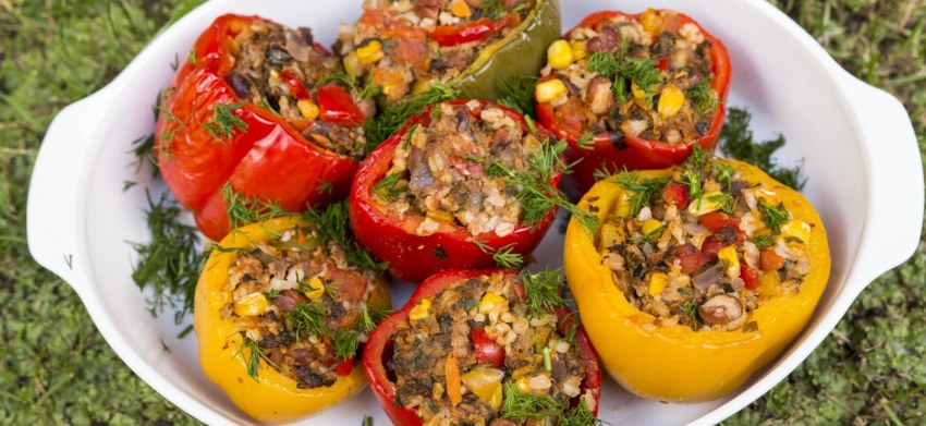 Перец фарширов мясом и рис