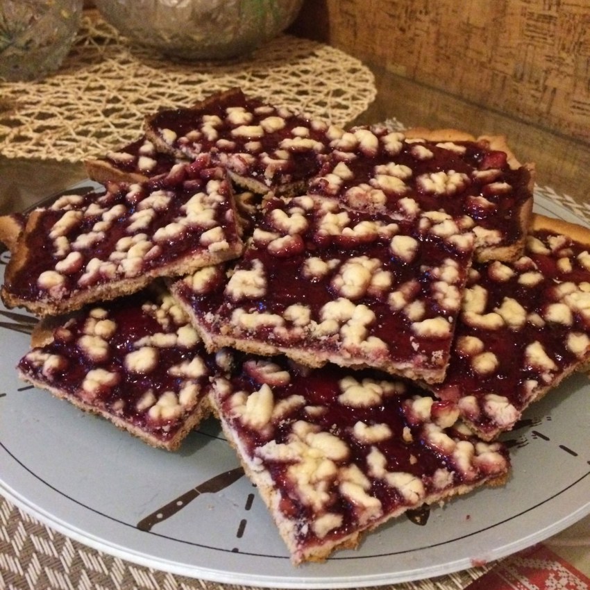 Печенье с вареньем и крошкой