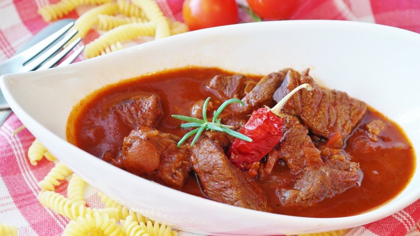 Вкусный гуляш из говядины