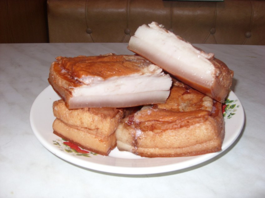 Сало грудинка в луковой шелухе