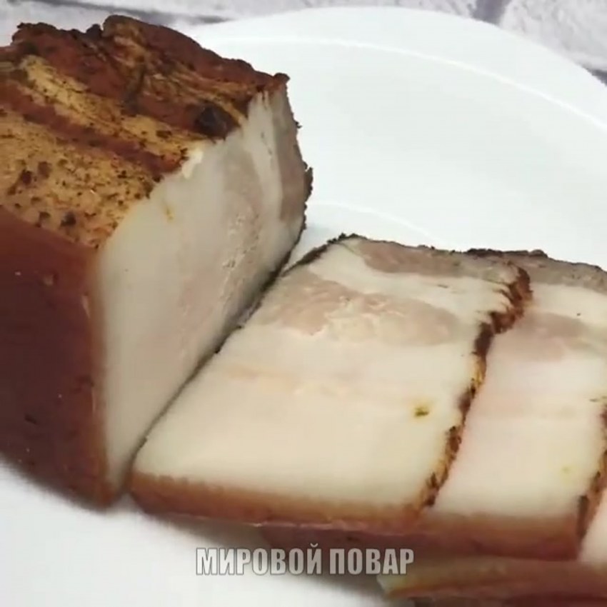 Грудинка свиная в луковой шелухе в мультиварке