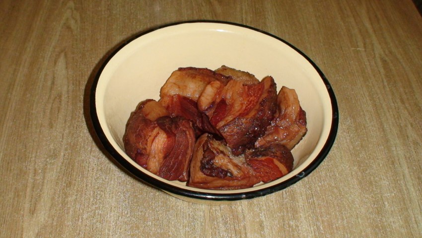 Сало варёное в луковой