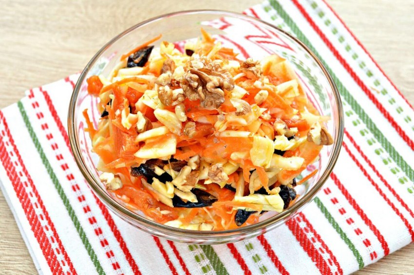 Салат из капусты яблока и моркови калории
