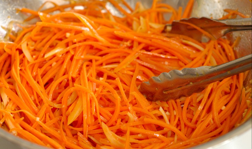 Морковка по корейски