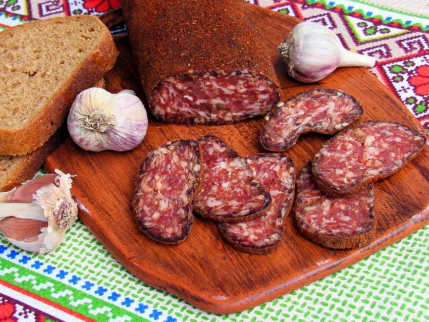 Сыровяленая колбаса из говядины