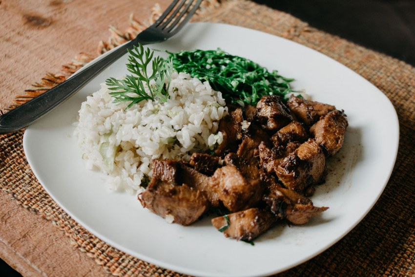 Блюдо с рассыпчатым рисом