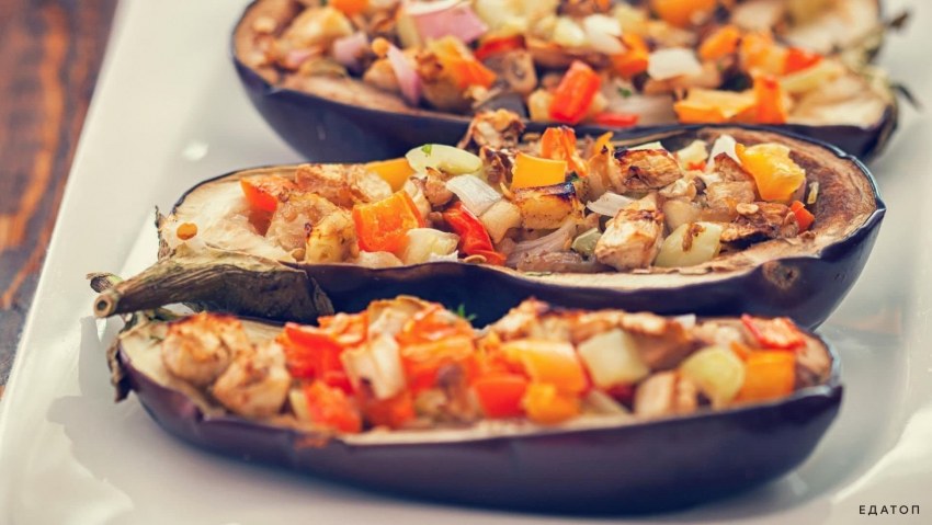Баклажаны с тофу и помидорами