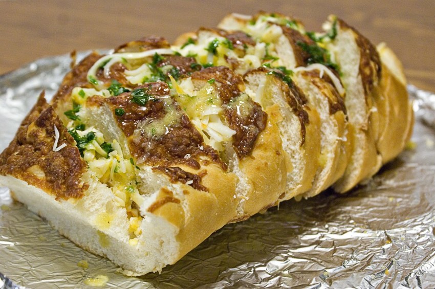 Батон с сыром в духовке