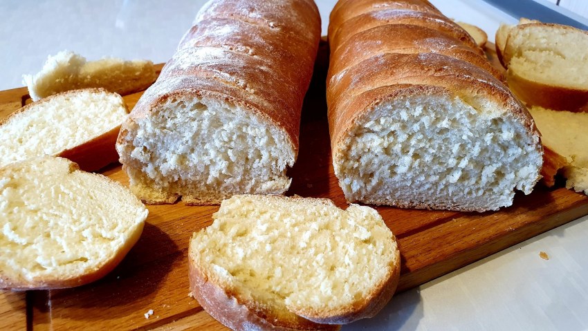 Хлеб с сыром и чесноком в духовке
