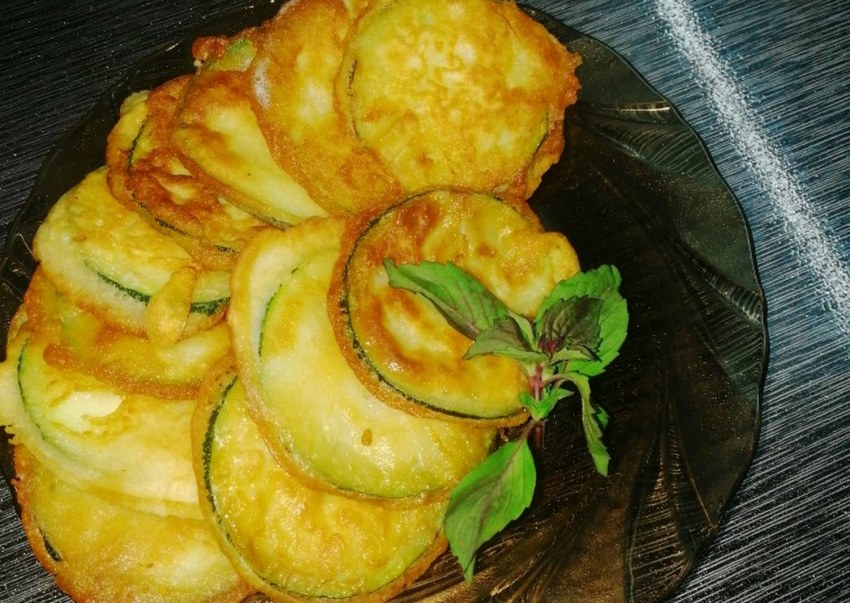 Кабачки в чесночном кляре