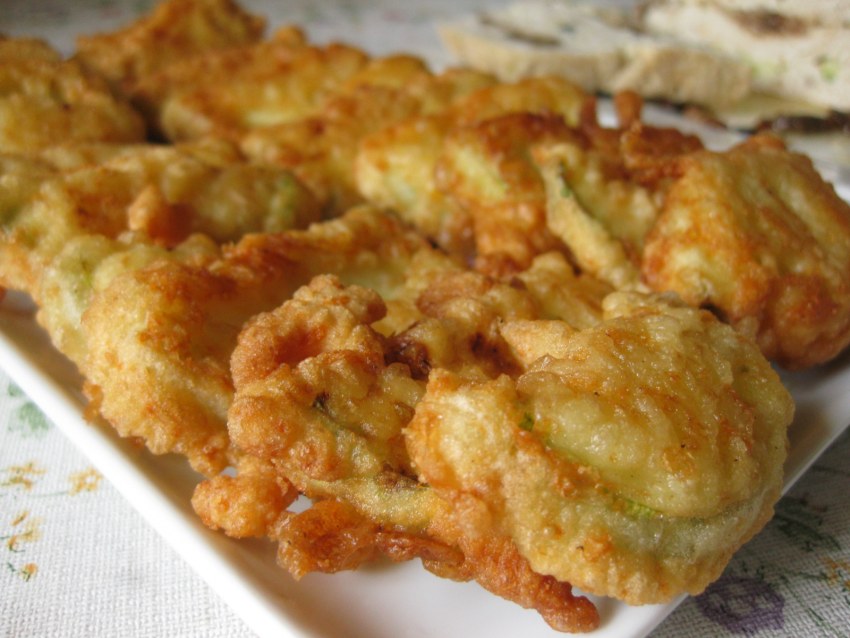Кабачки в чесночном кляре