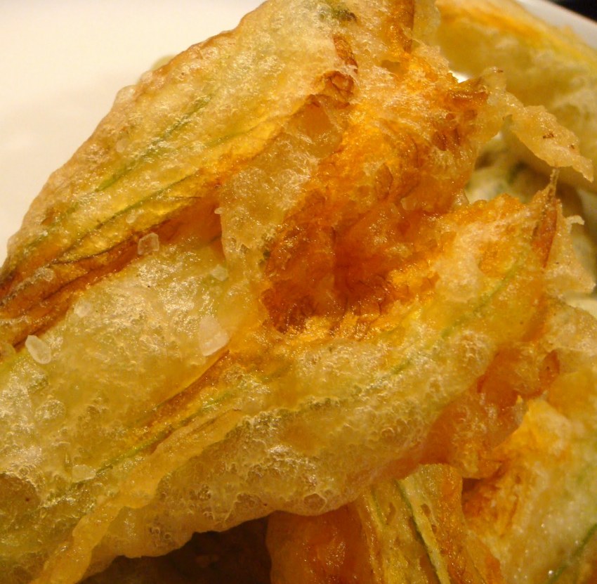 Кабачки жареные в кляре