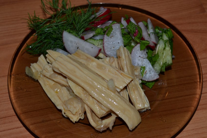 Спаржа соевая с корейской морковкой