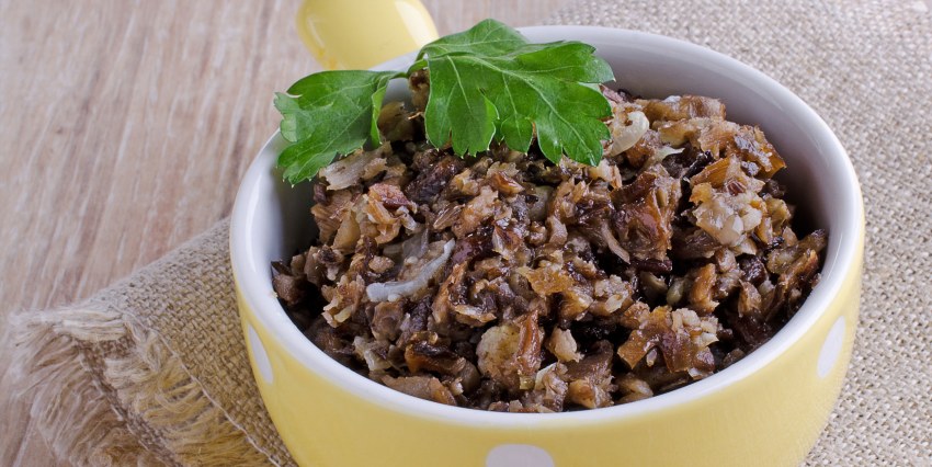 Икра грибная со сливочным маслом